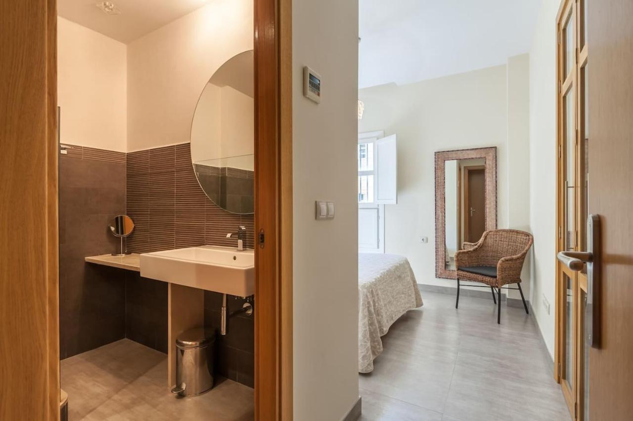 Apartamento Con Encanto En El Barrio De Santa Cruz Seville Exterior photo